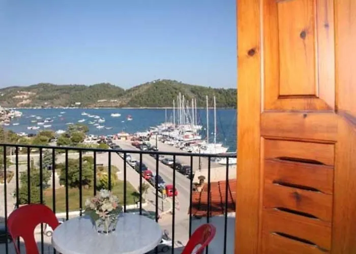 Aparthotel Christina Skiathos Town