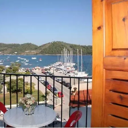 Apartmanhotel Christina Szkiáthosz